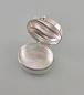 Preview: Silberne Pillendose oval godroniert 2,5x2,3 cm
