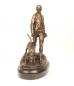 Preview: Bronze Skulptur Jäger mit Spürhund