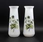 Preview: Paar Milchglas-Vasen Distel-Dekor