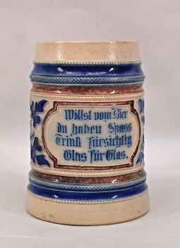Reliefkrug Historismus