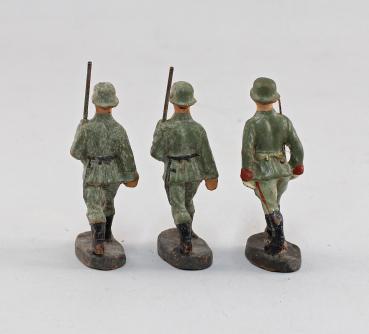 3 Massefiguren Elastolin Wehrmacht Marschsoldaten