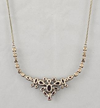 Goldenes Granat-Collier