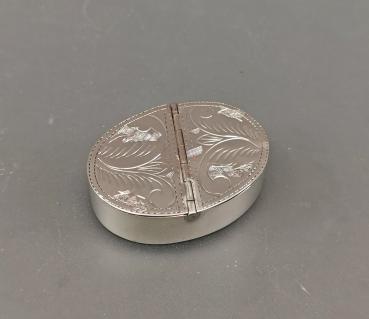 Pillendose oval graviert Doppelfach