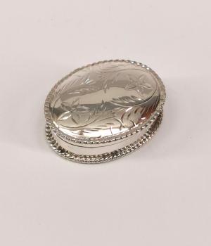 Pillendose graviert oval