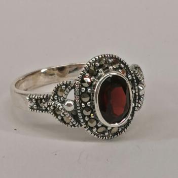 Ring Granat Gr.58