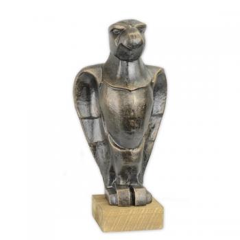 Eisen Figur Skulptur rustikal stilisierter Adler auf Holzsocke