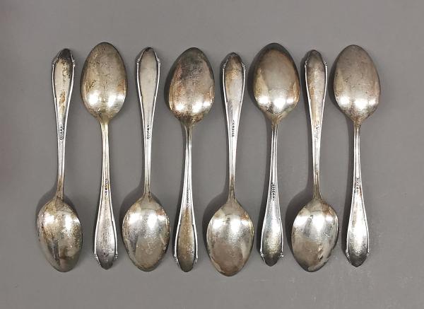 8 silberne Kaffelöffel