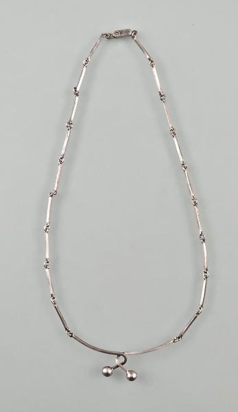Silbernes Collier  L 34 cm