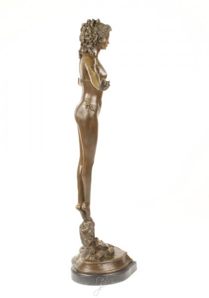 Bronze Skulptur Frau in Bikini