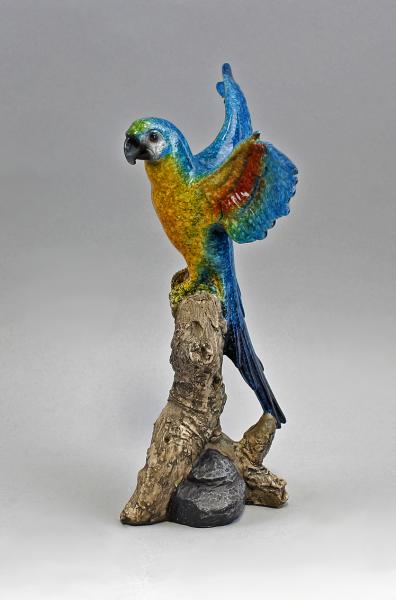 Papagei ausgebreiteten Flügeln blau klein